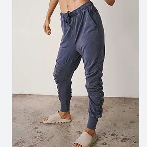 FREE PEOPLE pants MOVEMENT HOT SHOT SHIRRED workout yoga stretch small